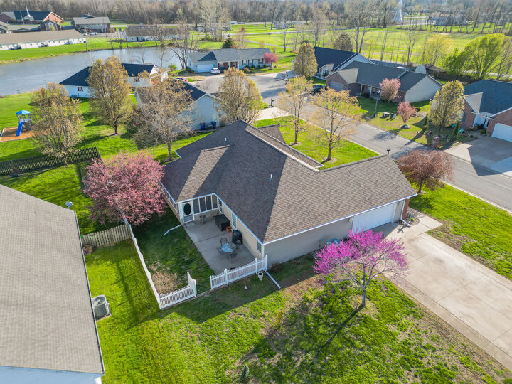 Property Photo:  1305 Arbicola Street  IL 62959 