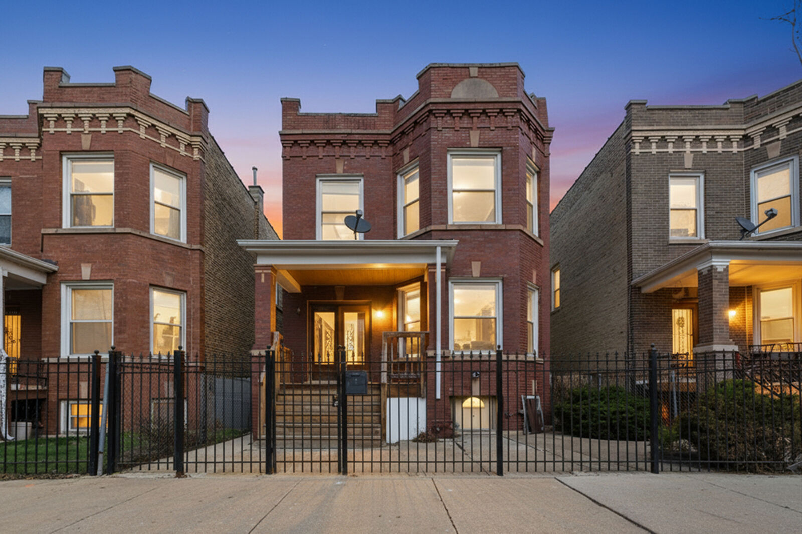 Property Photo: 4044 W Potomac Avenue 1 IL 60651