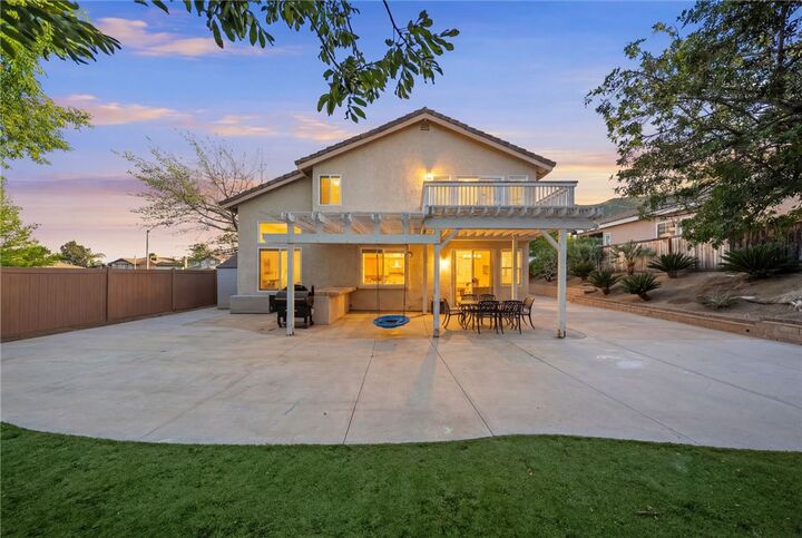 Property Photo:  23480 Bending Oak Court  CA 92562 