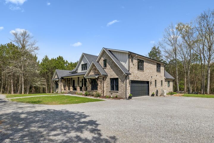 Property Photo: 59 Huddleston Rd TN 37085