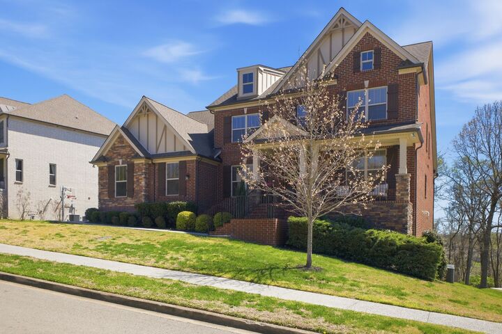 Property Photo: 6764 Falls Ridge Ln TN 37046