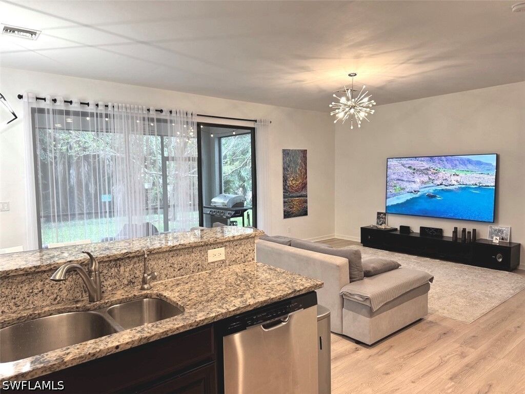 Property Photo:  15286 Summit Place Circle 175  FL 34119 