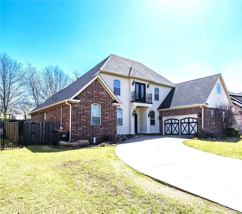 Property Photo:  207 N Angel Falls Lane  AR 72762 