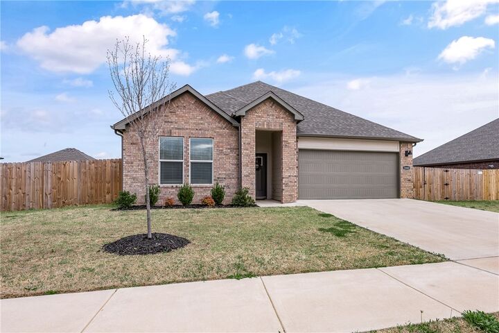 Property Photo: 2000 Hahn Street AR 72751