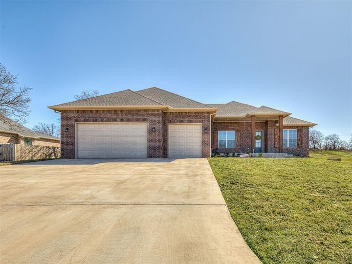 Property Photo:  11370 Blue Heron Creek  OK 73044 