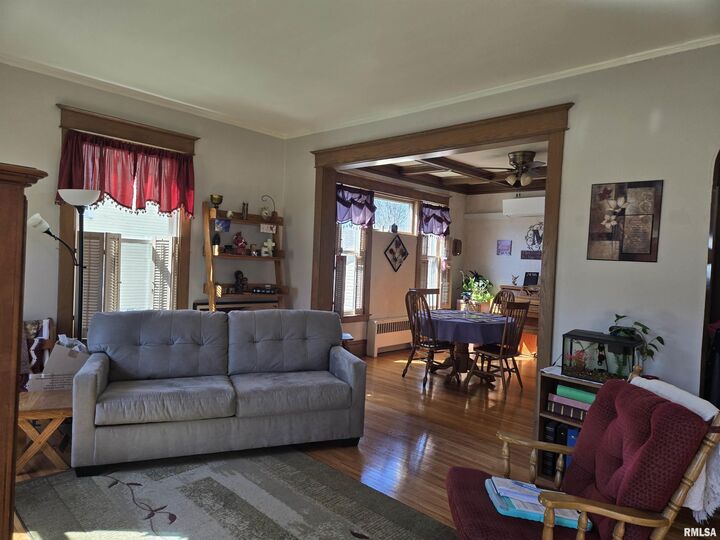 Property Photo: 712 Maple Avenue IL 61401