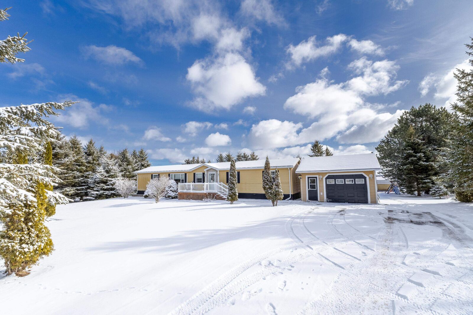 Property Photo:  1822 Rustico Road  PE C1E 0Y2 
