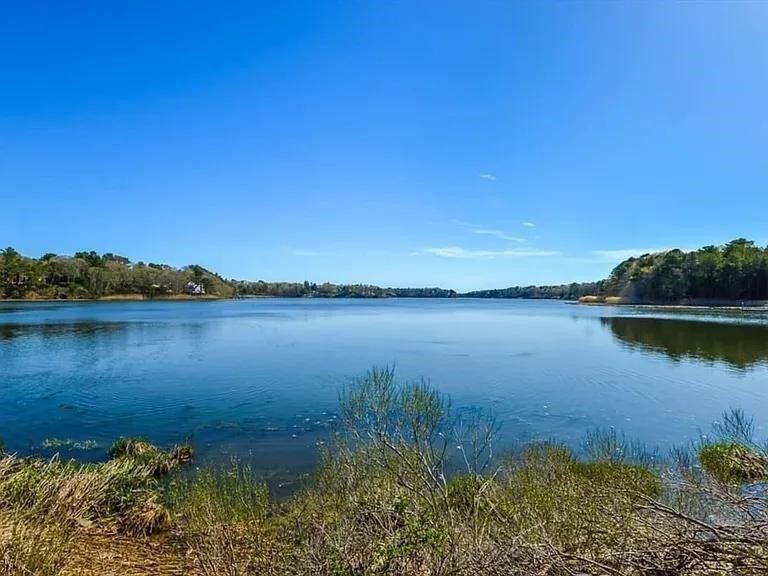 Property Photo:  15 Riverview Ave D  MA 02469 