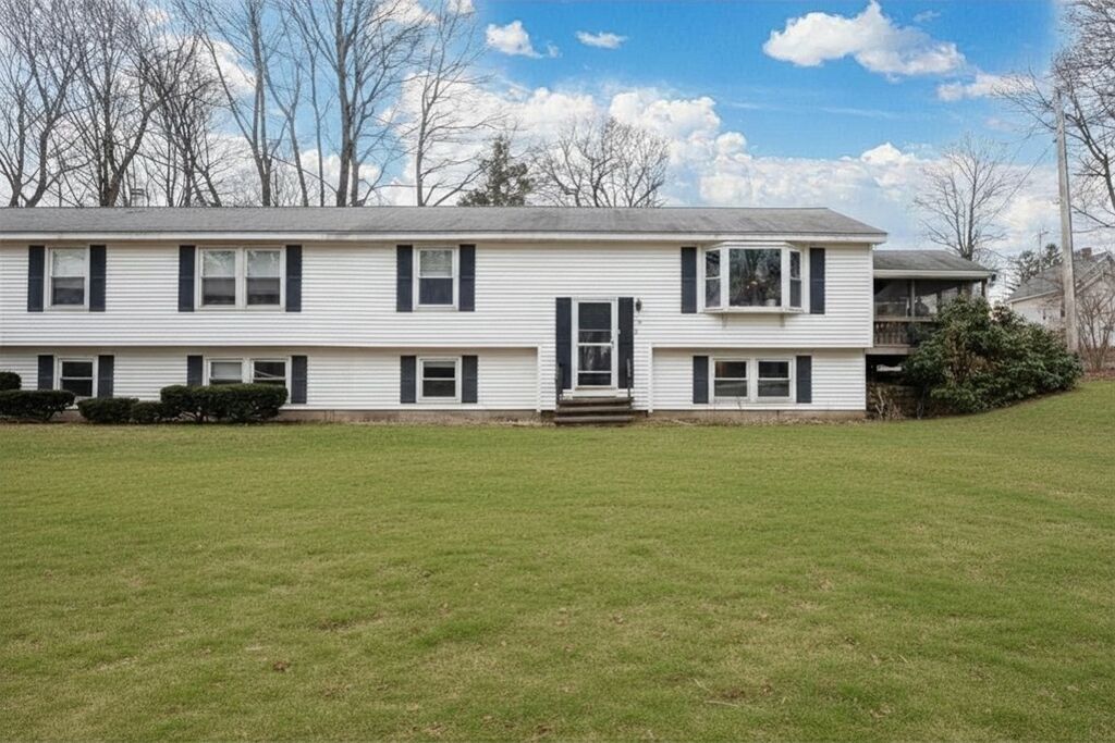 Property Photo: 138 Howe St 138 MA 01752