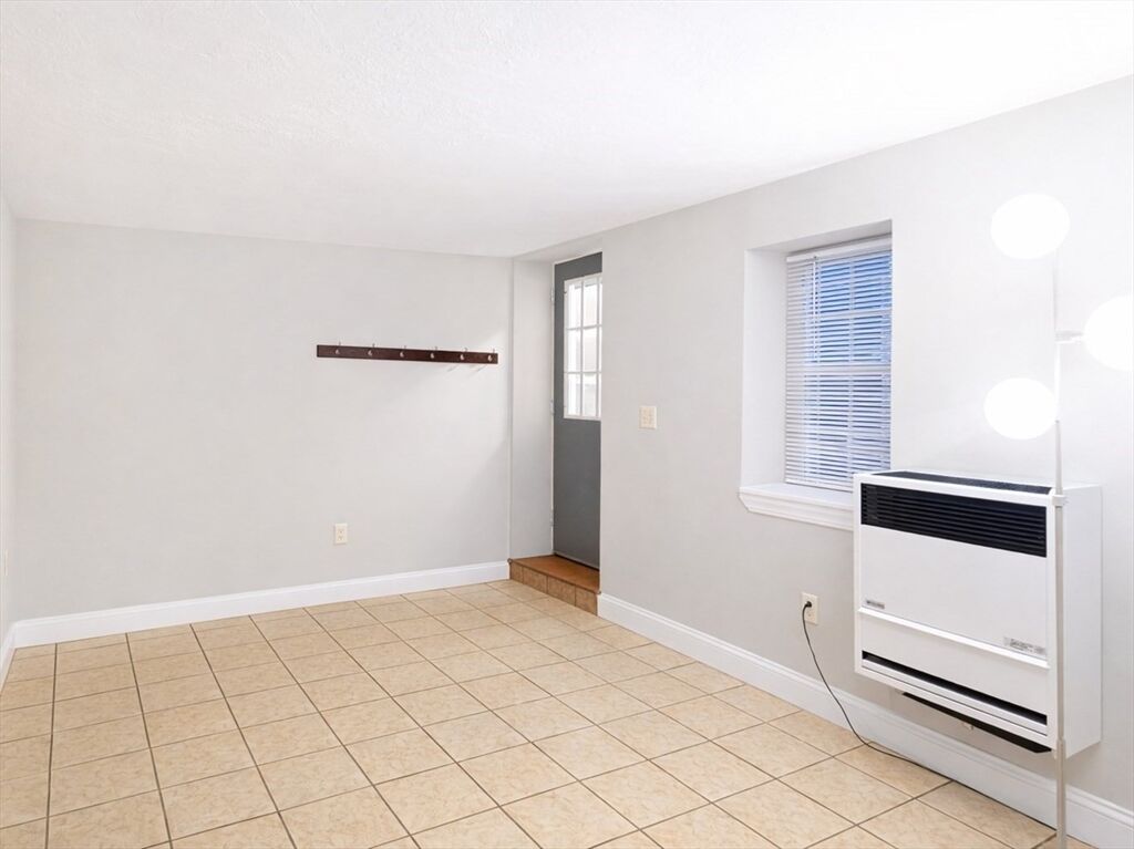 Property Photo:  92 School St 8  MA 02382 