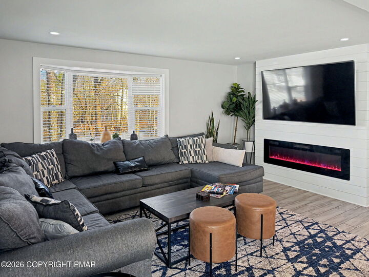 Property Photo:  1038 Cricket Lane  PA 18334 