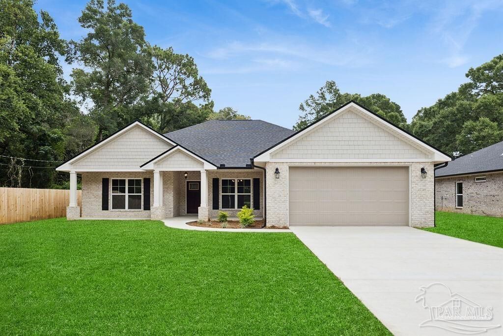Property Photo: 4316 Watkins St FL 32571