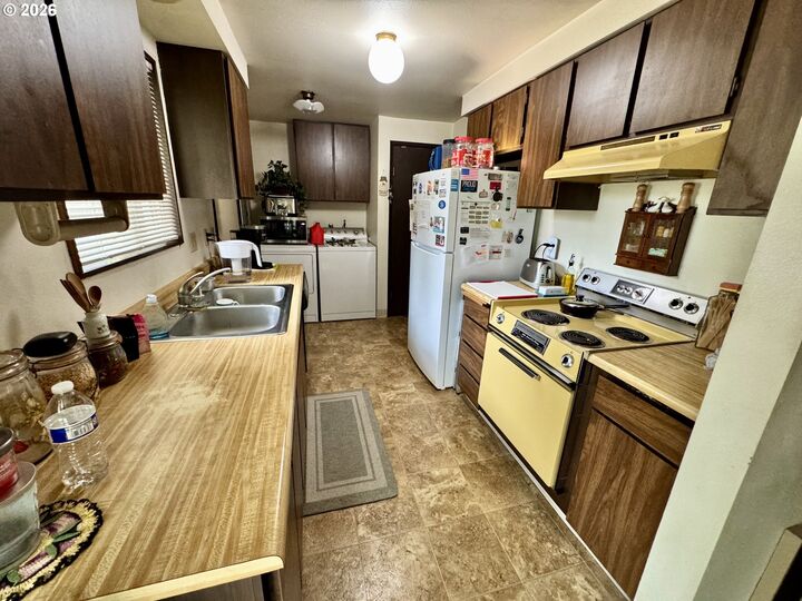 Property Photo:  14108 NE 13th St  WA 98684 