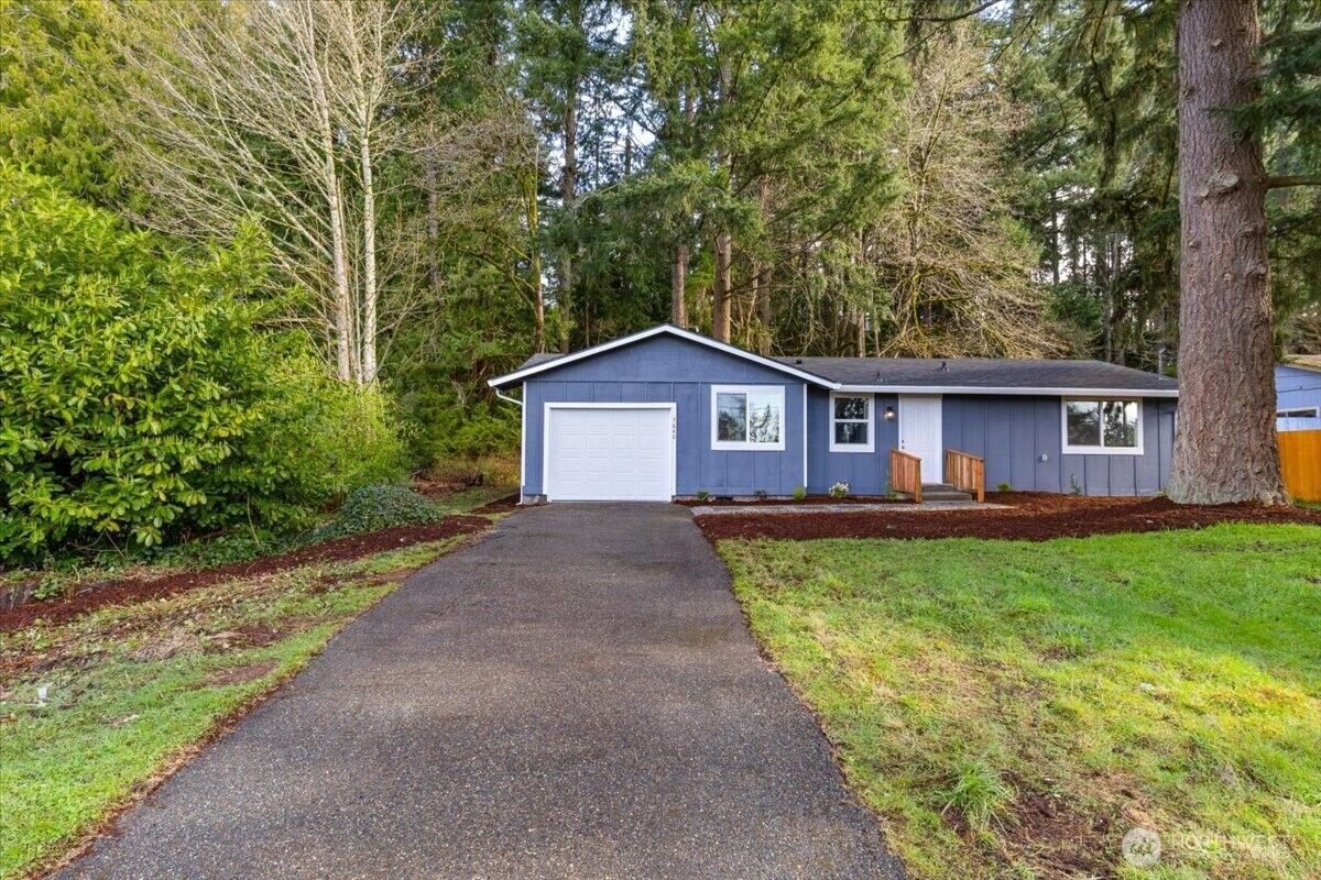 Property Photo: 7640 Mesplay Avenue SE WA 98503