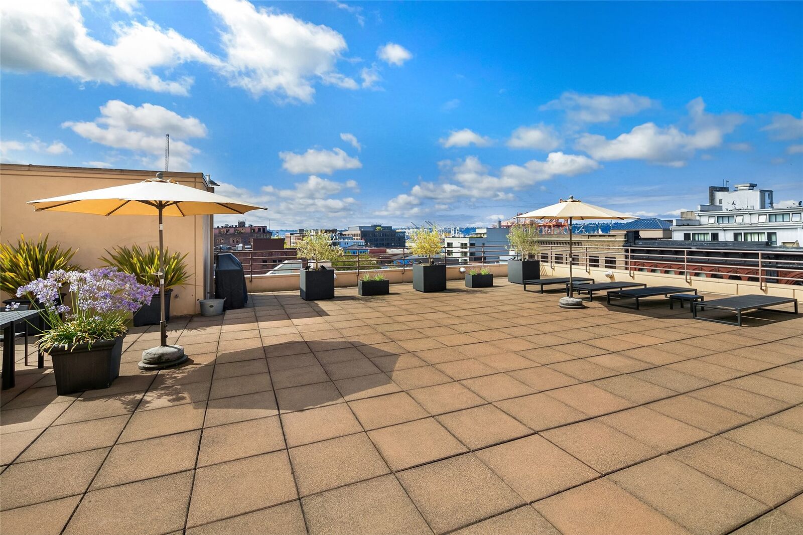 Property Photo: 100 1st Avenue S 8 WA 98104