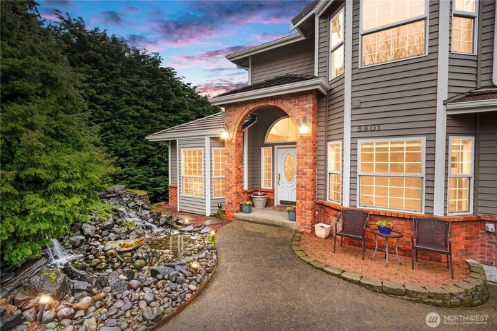 Property Photo:  5801  51st Avenue Ct E  WA 98443 