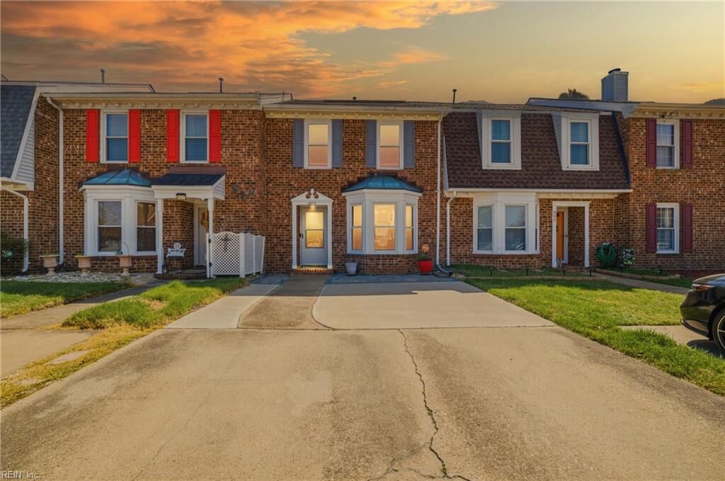 Property Photo:  805 Sommerville Cres  VA 23320 