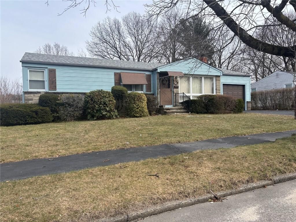 Property Photo:  46 Lake Garden Drive  RI 02920 