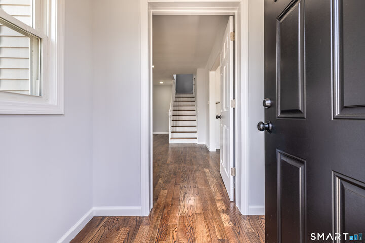 Property Photo:  5 Lindsley Place  CT 06614 