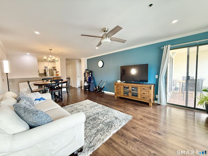 Property Photo:  970 Hope Street 5E  CT 06907 