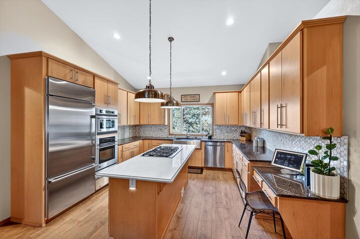 Property Photo: 13906 E 39th Ln WA 99037