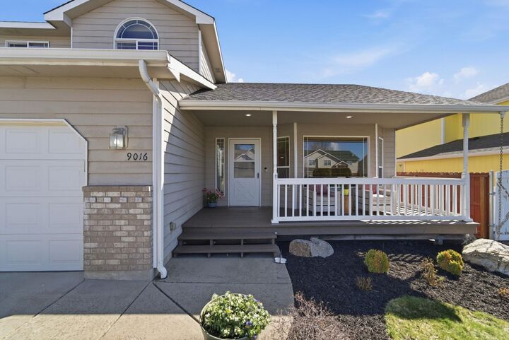 Property Photo:  9016 N Ash St  WA 99208 