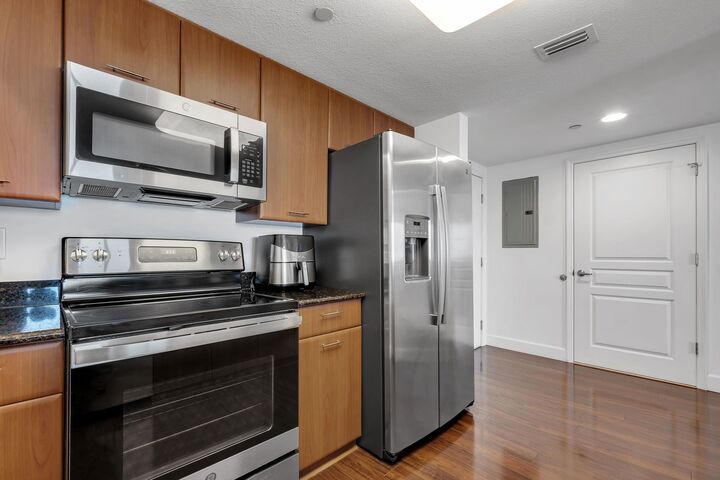 Property Photo:  300 S Duval Street 2101  FL 32301 