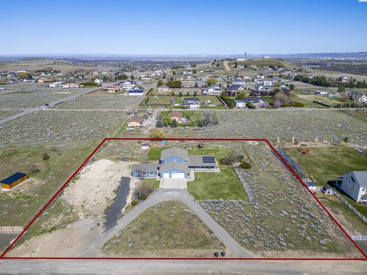 Property Photo:  5600 Laurel Drive  WA 99353 