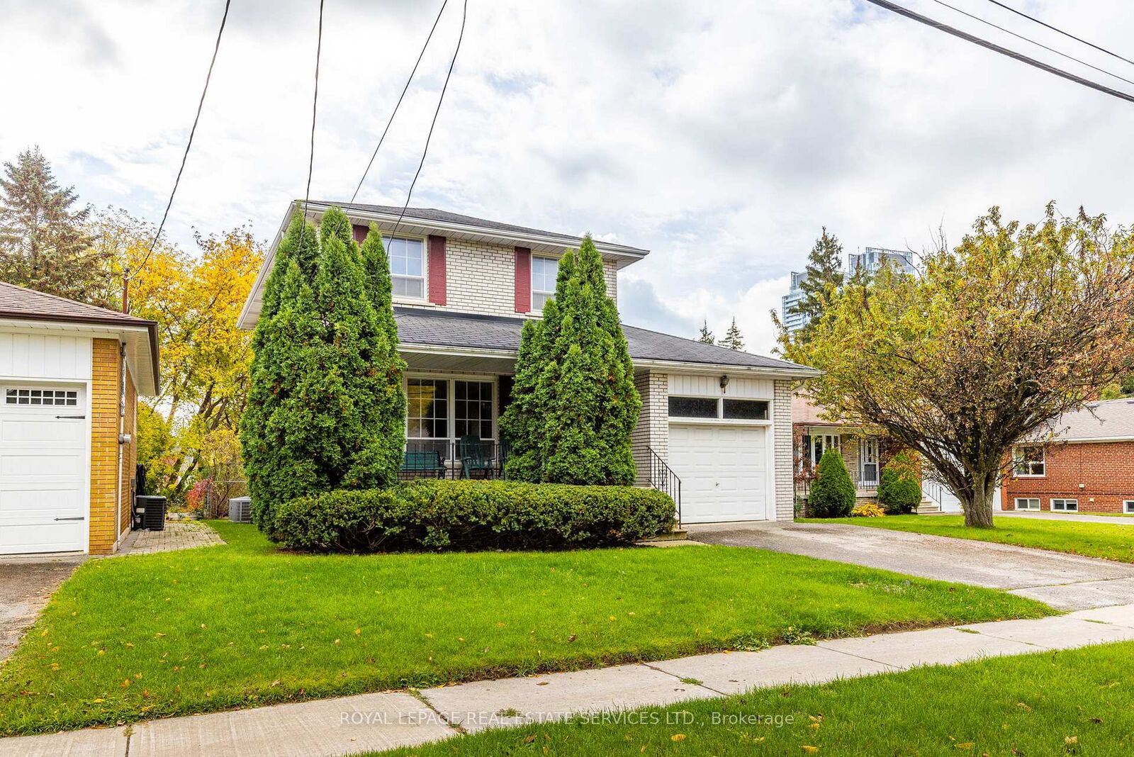 Property Photo:  29 Doverwood Court  ON M2M 2G6 