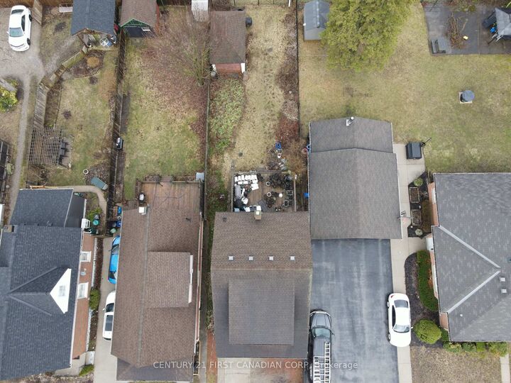 Property Photo:  35 Vauxhall Street  ON N5Z 1B3 