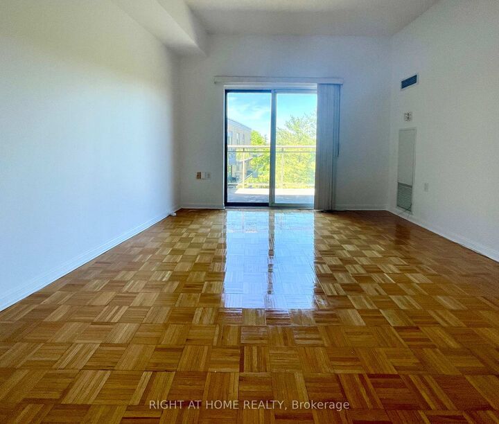 Property Photo: 2506 Rutherford Road 501 ON L4K 5N4