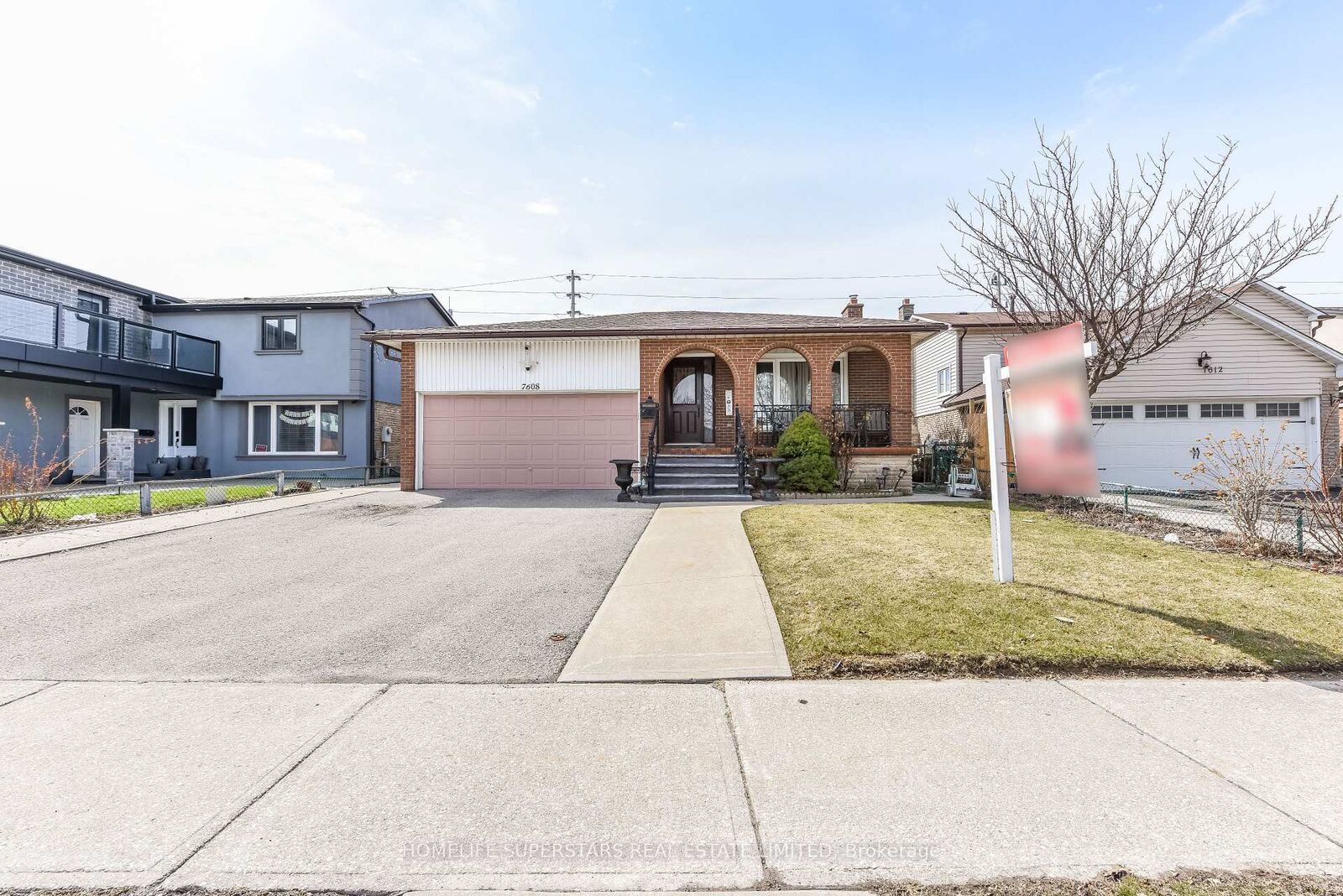 Property Photo: 7608 Benavon Road ON L4T 3G3