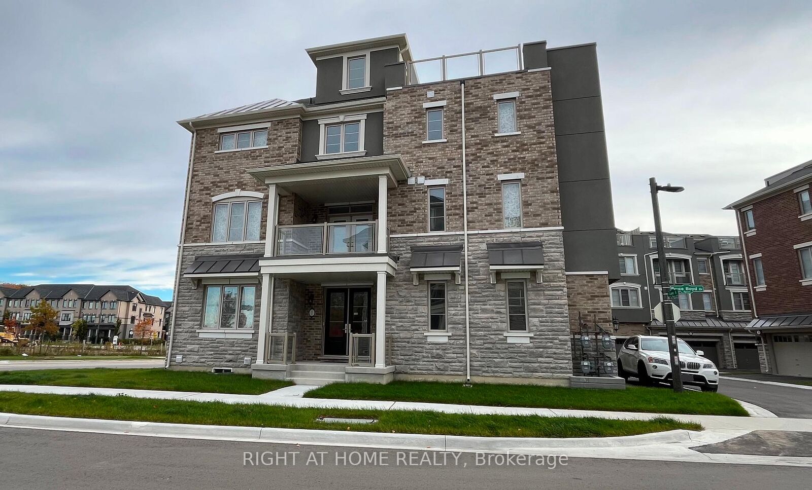 Property Photo: 1 Bruce Boyd Drive ON L6B 1R3
