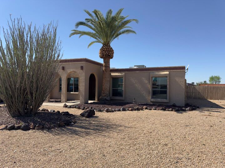 Property Photo: 17046 N 37th Avenue AZ 85308