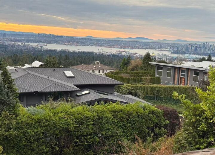 Property Photo: 657 Andover Place BC V7S 1Y6