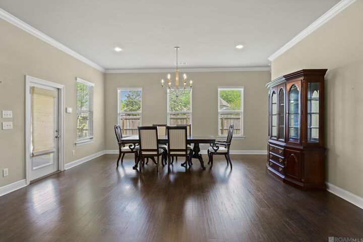 Property Photo: 2347 Morningbrook Dr LA 70816