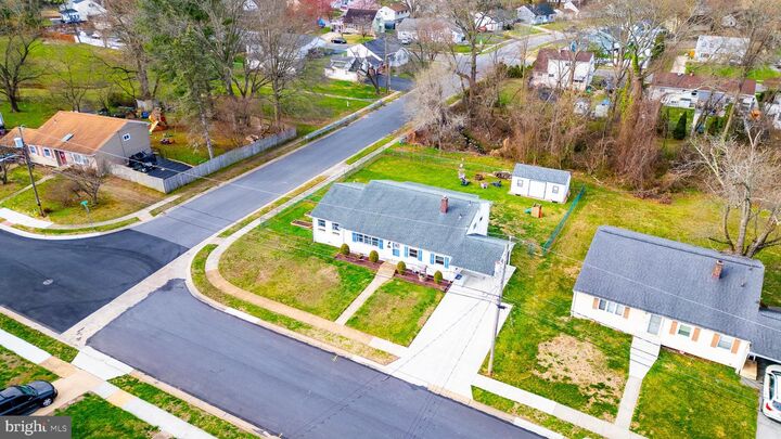 Property Photo: 64 W Stephen Drive DE 19713