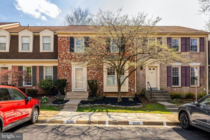 Property Photo:  9607 Scotch Haven Drive  VA 22181 