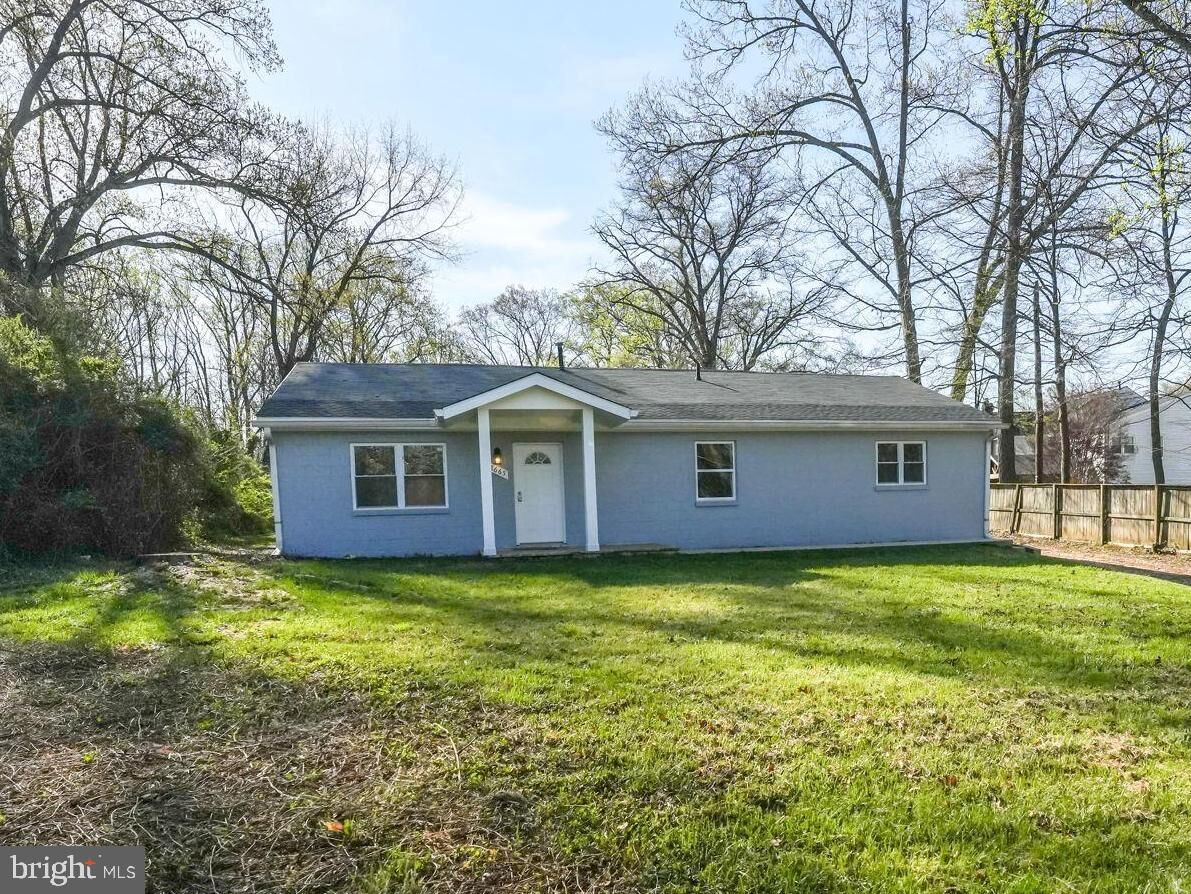 Property Photo:  8665 Center Road  VA 22152 