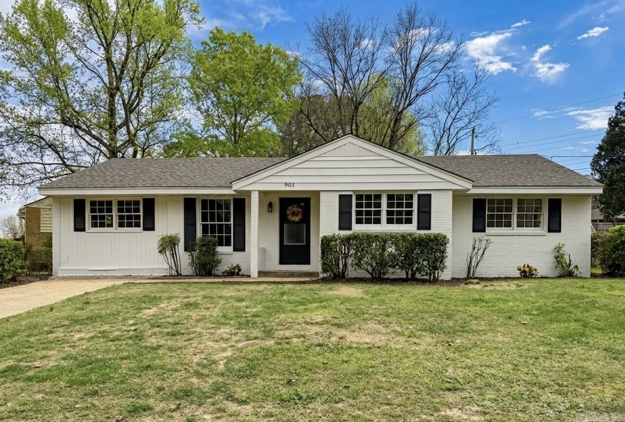 Property Photo:  901 Valley Drive  AR 72401 