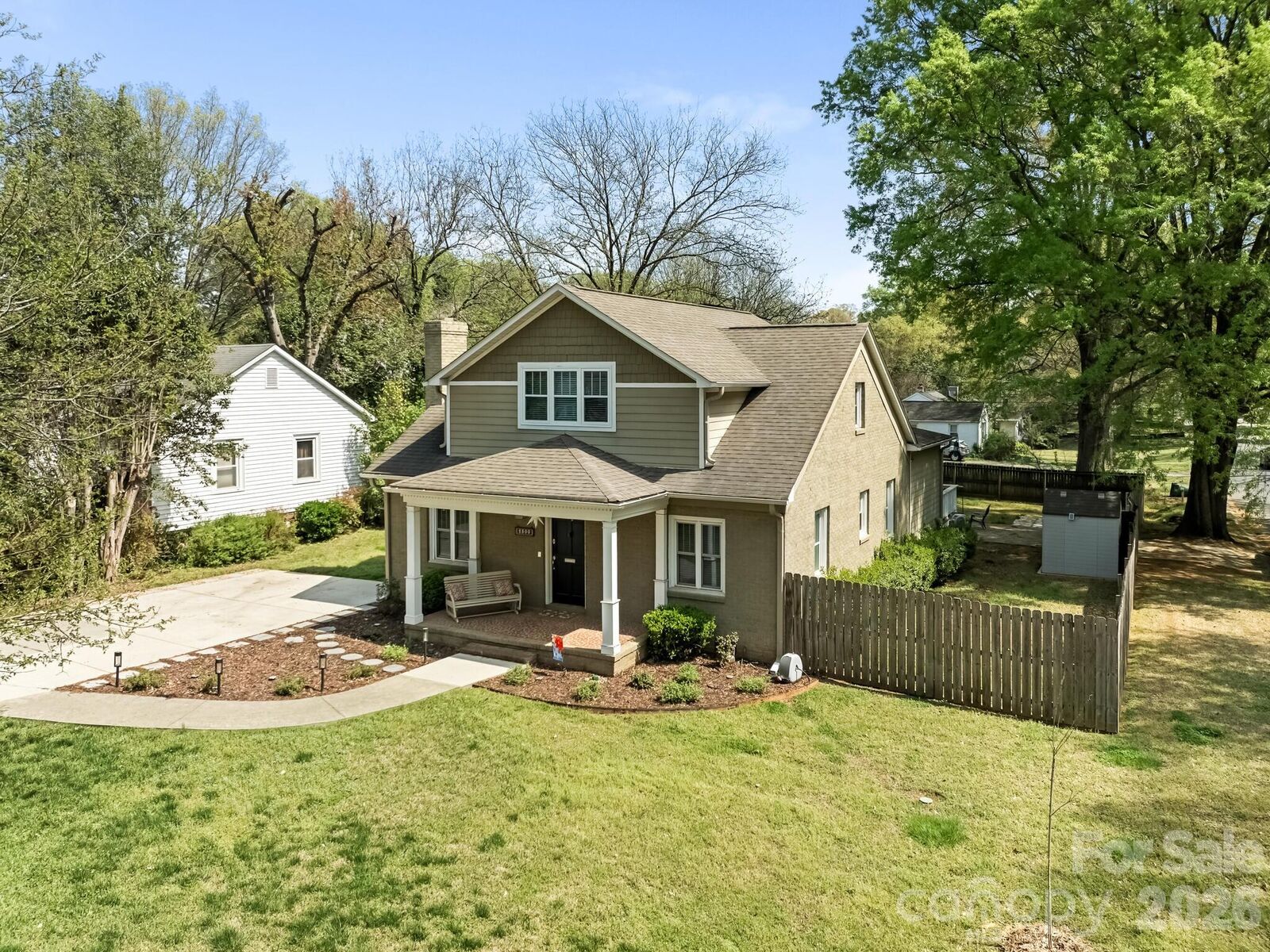 Property Photo:  1500 Richland Drive  NC 28205 