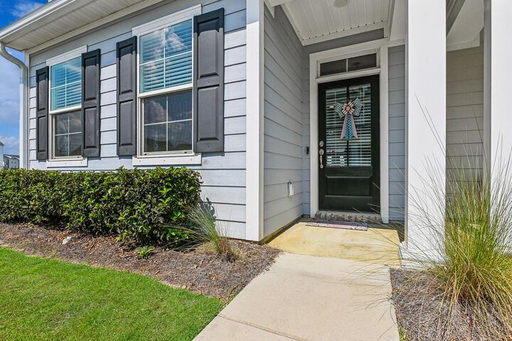 Property Photo:  401 Stoneleigh Lane  SC 29461 