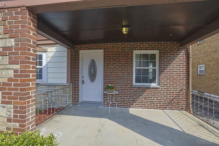 Property Photo: 2652 Cedarbrook Drive OH 45237