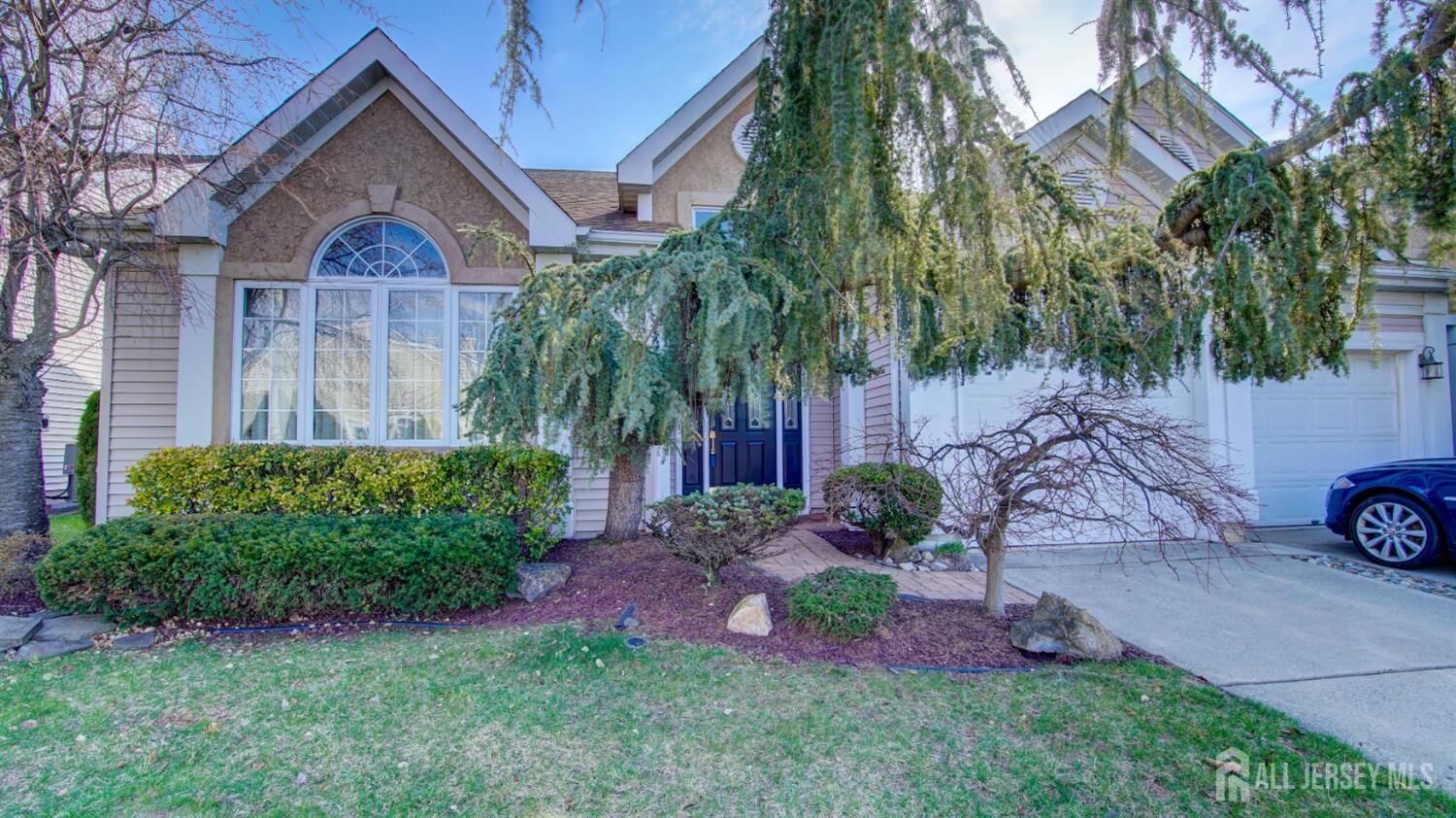 Property Photo:  36 Chichester Road  NJ 08831 