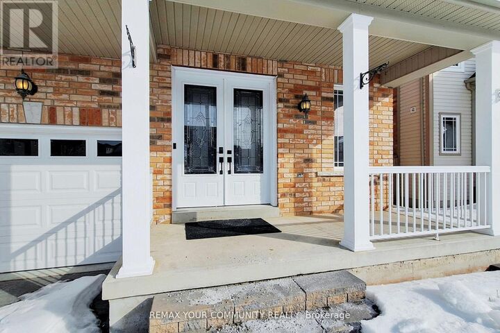 Property Photo:  25 Bache Avenue  ON L4P 0C7 