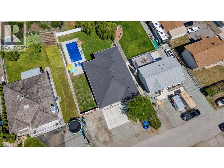 Property Photo: 14 Lambert Court BC V0H 1V1