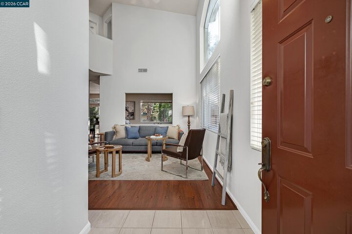 Property Photo: 15 Creekside Dr CA 94583