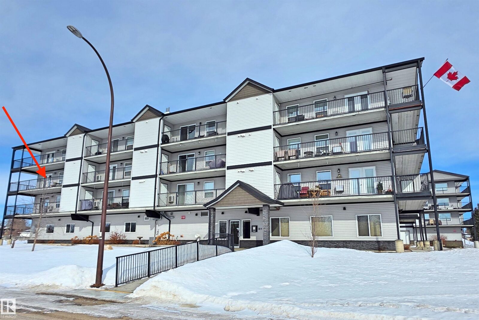 Property Photo:  4614A Lakeshore Drive 303  AB T0A 3A3 