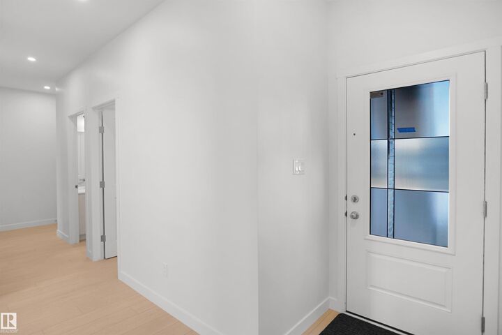 Property Photo: 1019 14 Avenue NW AB T6W 4X8