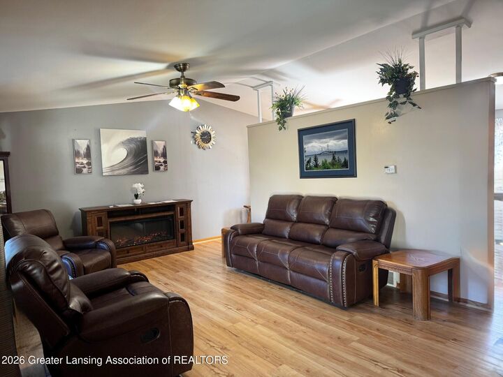 Property Photo:  2819 Aurora Drive  MI 48910 